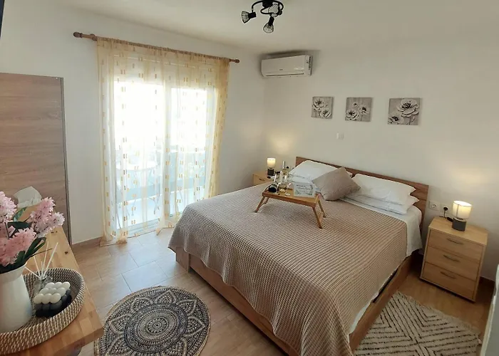 Afandou Square Apartment